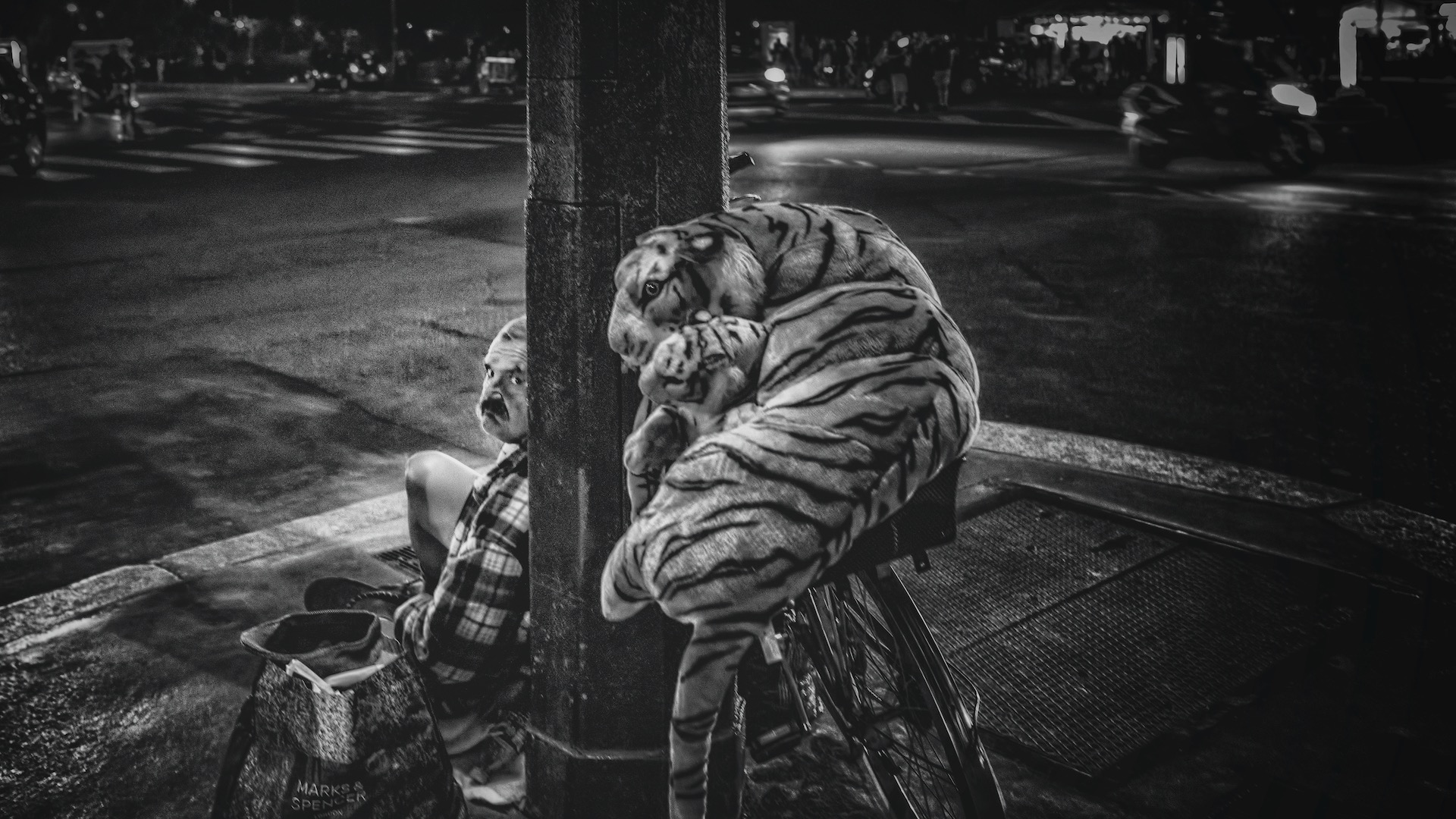 Eye of the Tiger, Paris